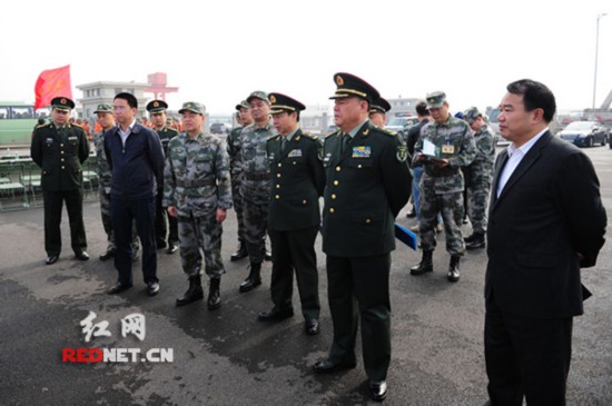 湖南省军区湘江-2015演习进入实兵演练阶段