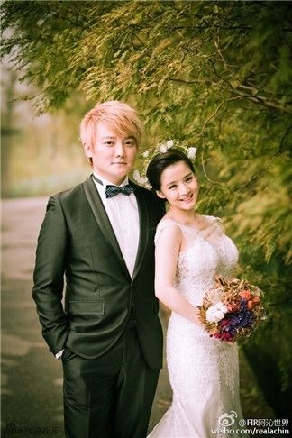 一家三口婚纱照图片_张馨予一家三口婚纱照(2)