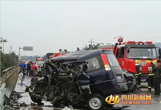 宜宾一日发生两起交通事故 交警:十次车祸九次