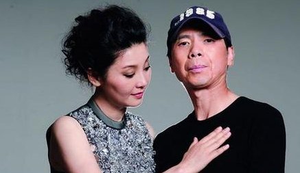 冯小刚大女儿曝光 前妻张娣不输徐帆冯小刚自嘲喜新厌