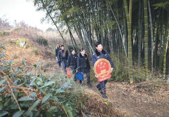 农民人口地纠纷_黑龙江省肇州县农民地基破损引发矛盾 司法所及时化解(3)