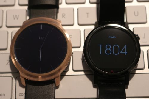 强龙与地头蛇 二代Moto360对比锻金版Ticwatc