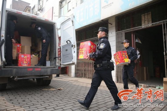 王寺街办商铺被贴封条仍卖烟花爆竹 3人被拘留
