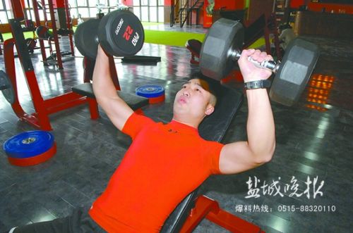 探访盐城私教健身馆 90后教练曾是海员