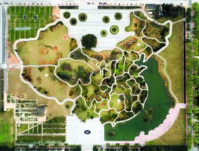 福建农林大学内呈中国地图形状的中华名特优植物园.