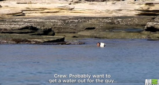 英摄制组在澳无人荒岛意外搭救被困渔民