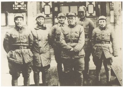 1940年初,邓小平同八路军一二九师和晋察冀军