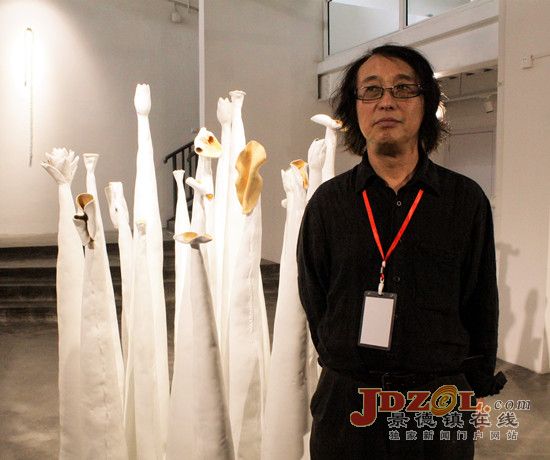 景德镇央美陶艺展:彰显陶瓷艺术个性和创新推