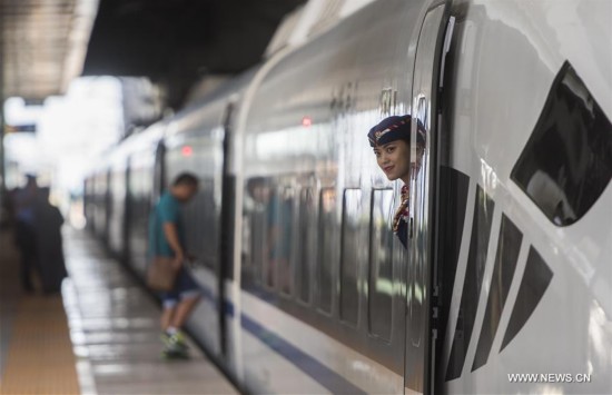 The station, which is the railway junction with the largest scale and the most advanced facilities in Xinjiang, was put into use on Friday.