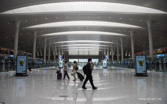 The station, which is the railway junction with the largest scale and the most advanced facilities in Xinjiang, was put into use on Friday.