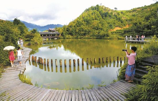 福安市晓阳镇茶主题庄园吸引各地游客8月14日,天气晴好,恰逢周末,在