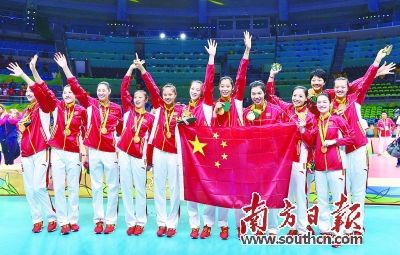 中国女排12年后终于重返奥运之巅 郎平:所有的