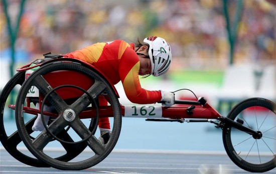 组图:中国选手黄丽莎打破女子100米T53级世界纪录
