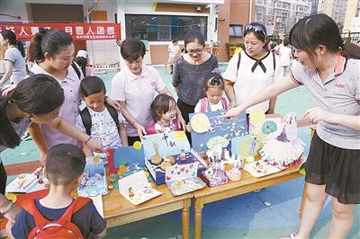 徐州一幼儿园办中秋手工作品展 散播传统文化