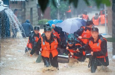 东南沿海地区抗击 莫兰蒂 、 马勒卡 双台风