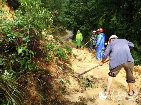 高清:福建终止防台风应急响应 救灾抢险将延伸