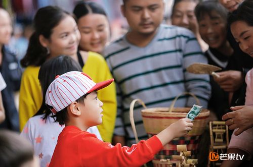 儿子是蔡国庆头号粉丝 董力阿拉蕾爱在心口难