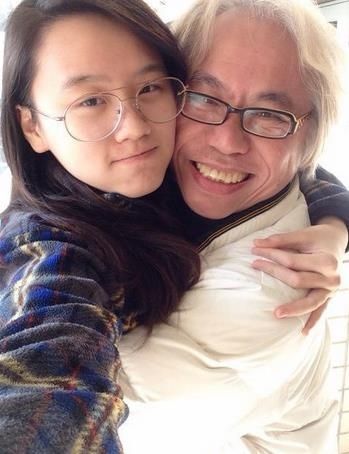 爷孙恋女方先求婚:60岁李坤城与20岁女友林靖