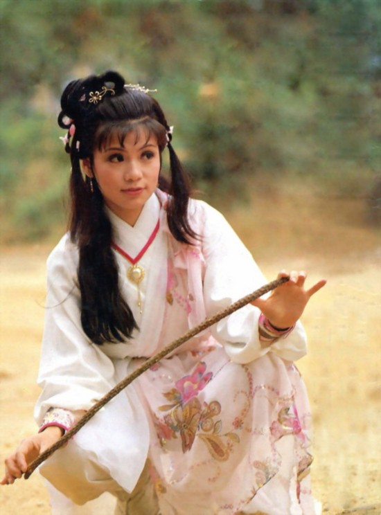 1.翁美玲 扮演 黄蓉