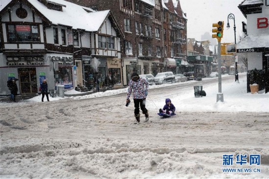 （外代一线）（9）美国东北部遭遇暴雪　5000万人生活受影响