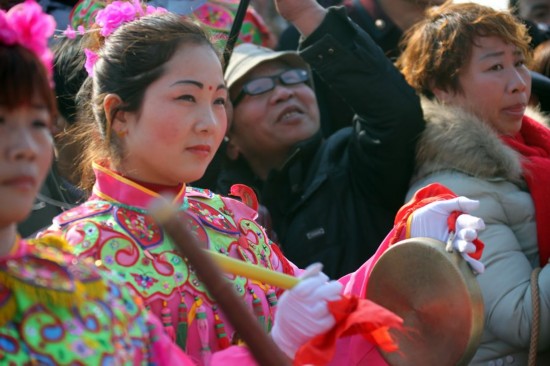 陕西大荔同州湖:非遗花苫鼓五光十色舞起来