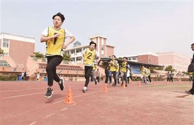 南通海门全市7800多名考生参加体育中考