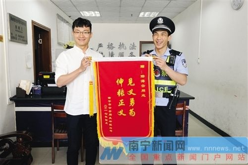 衬衫哥见义勇为后续 只要团结歹徒就无机可乘