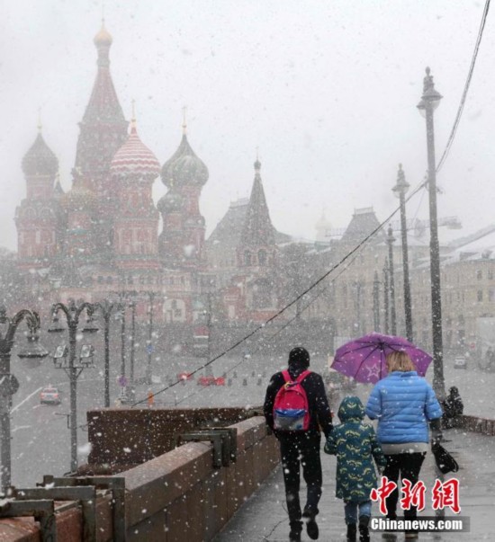 阅兵在即 俄罗斯莫斯科却迎来大雪天气