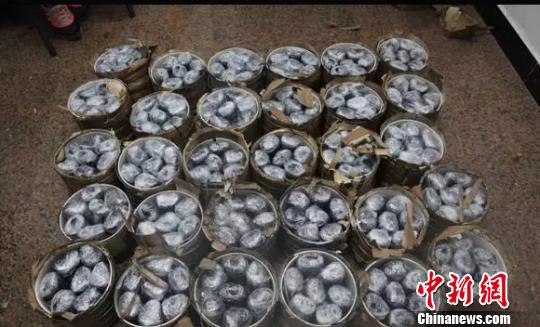 贩毒团伙将46公斤冰毒伪装成“饼茶” 被云南警方破获