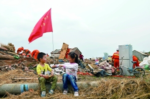 盐城风灾过去一年:居民住进灾区安置点新房