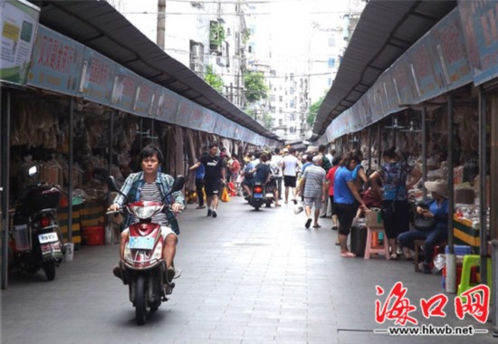 海口东门市场海鲜干货繁多 聚集各县市海特产