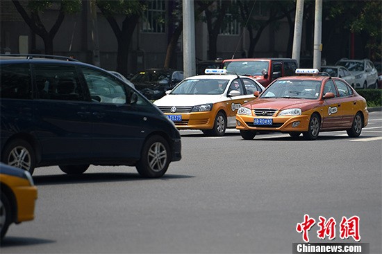 北京小客车指标摇号8万人排队 新能源车指标紧