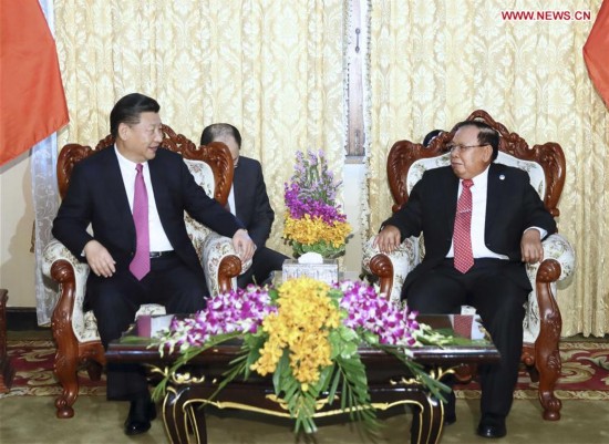 LAOS-CHINA-XI JINPING-BOUNNHANG VORACHIT-TALKS