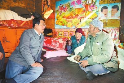 林铎深入学习贯彻党的十九大精神坚决打赢脱贫攻坚这场硬仗