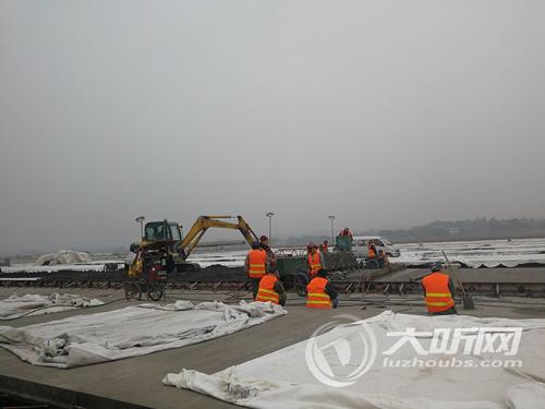 春节临近泸州云龙机场施工不停歇 机场站坪建