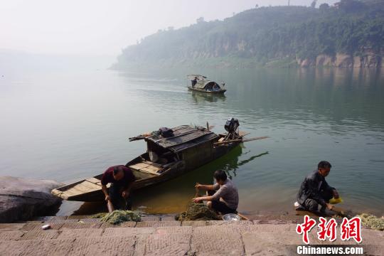 余光中少年故地举办朗读会：有一种乡愁叫重庆