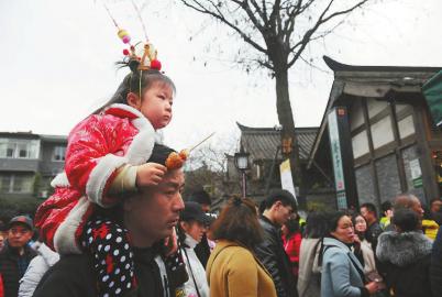 好吃好玩好热闹 四川各地旅游持续火爆