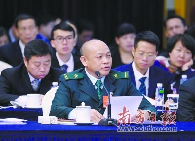 广东代表团举行全体会议审议政府工作报告 支