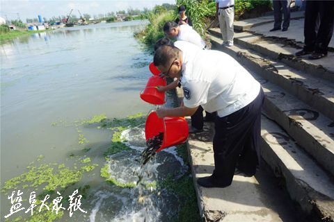 100万尾鱼种!盐城东台启动渔业资源增殖放流活