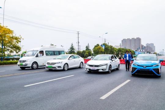 燃料電池汽車發(fā)展全面提速 燃料電池汽車何時(shí)才能“氫裝上陣”