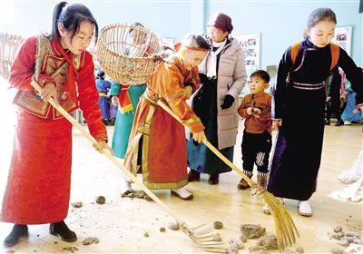 锡林浩特市多少人口_锡林浩特市十年前照片(3)