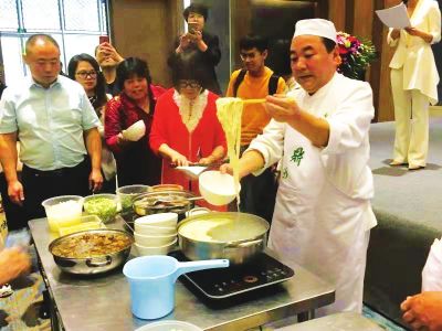 蘭州土特產驚艷亮相南寧街頭