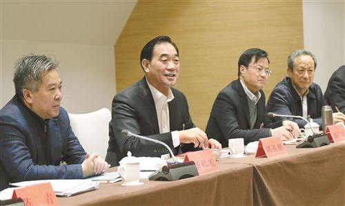 徐州代表团审议江苏政府工作报告:弘扬新时代