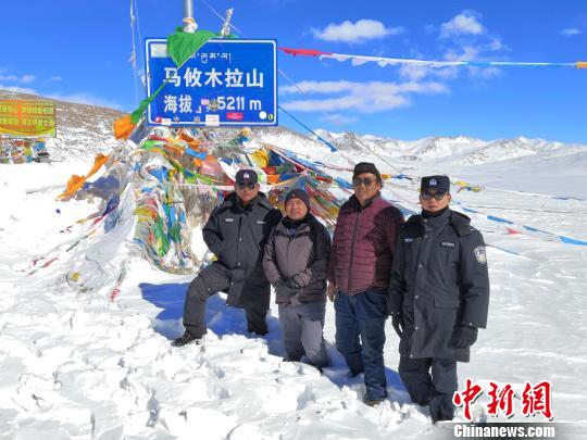 降雪致野生动物受灾西藏阿里林业为420头野牦牛投放食物