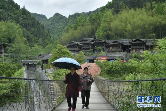 #（美丽中国）（7）没有围墙的博物馆——探访鄂西山区“大修”后的古吊脚楼群