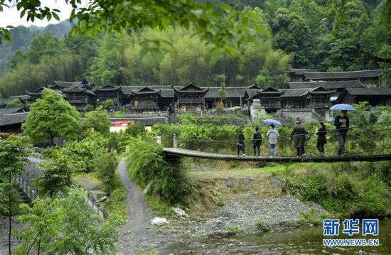 #（美丽中国）（4）没有围墙的博物馆——探访鄂西山区“大修”后的古吊脚楼群