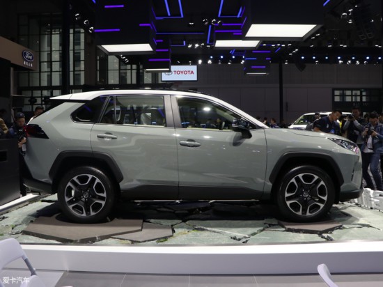 一汽丰田2019款RAV4