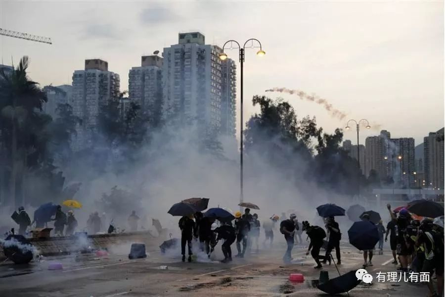 输血与吸血--香港乱局背后地下钱庄的