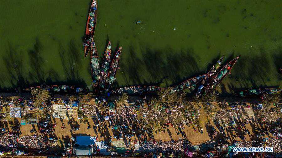 CHINA-YUNNAN-XINGYUN LAKE-FISH SEASON-START (CN)