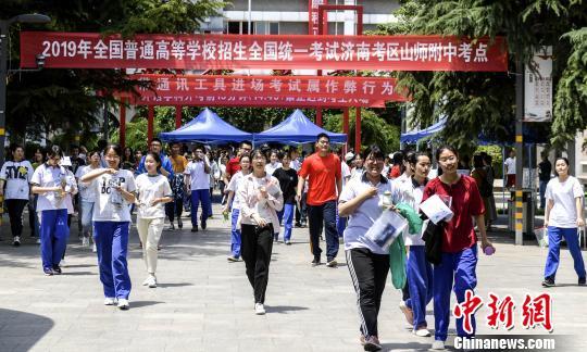 高考倒计时1个月！多地摆设考生保障、测验规律